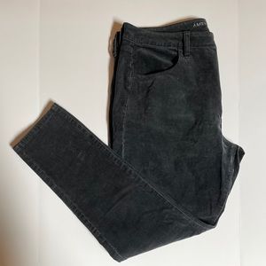 American Eagle Corduroy Jegging